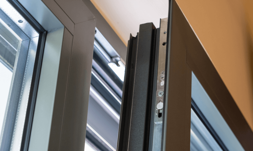 Prečo sa hliníkové profily na okná stávajú štandardom modernej výstavby