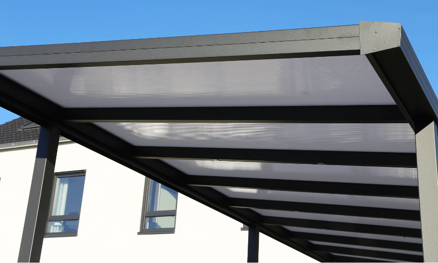 Najlepší spôsob, ako zakryť vonkajšie schodisko – tipy, materiály, porovnanie