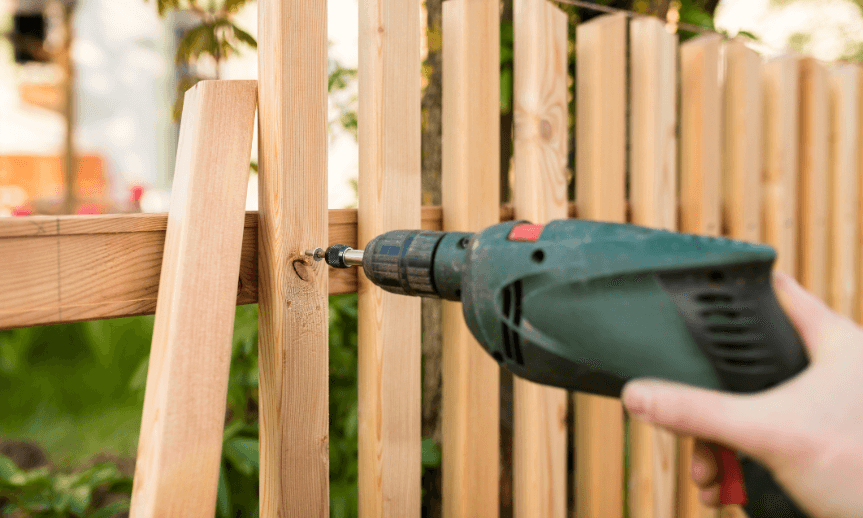 dreveny-plot-lacno-atreon